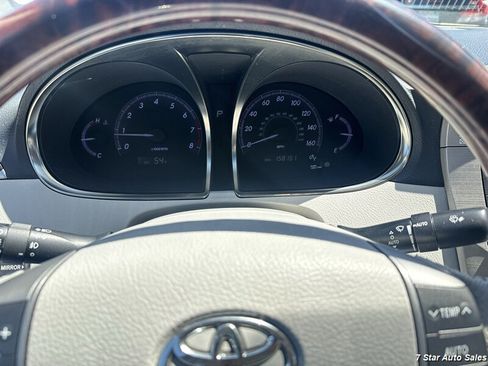 Used 2011 Toyota Avalon Limited FWD image 10