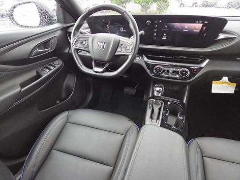 Used 2024 Buick Envista Sport Touring w/ Convenience I Package FWD image 27