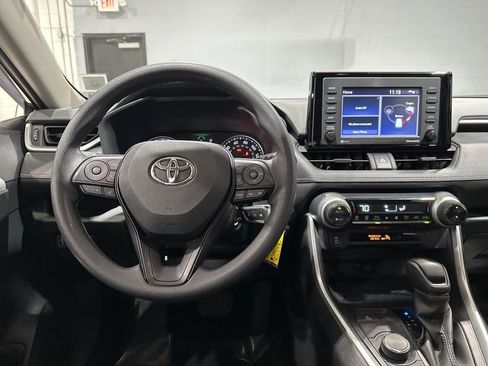 Certified 2022 Toyota RAV4 LE image 8