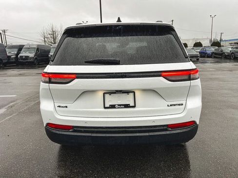 Used 2023 Jeep Grand Cherokee Limited w/ Luxury Tech Group II image 7