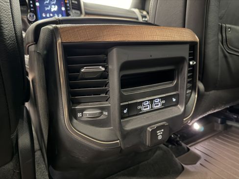 Used 2022 RAM 1500 Limited w/ Bed Utility Group image 31
