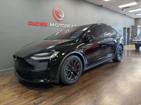 Used 2023 Tesla Model X Plaid image 1