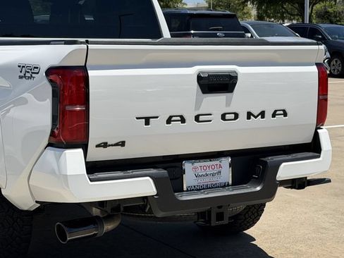 Certified 2025 Toyota Tacoma TRD Sport AWD/4WD image 6