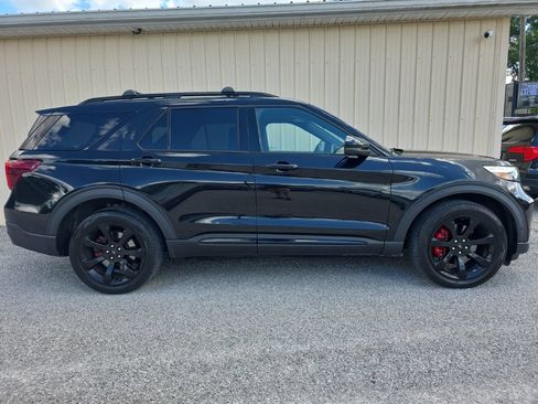 Used 2020 Ford Explorer ST w/ ST High-Performance Pack AWD/4WD image 3