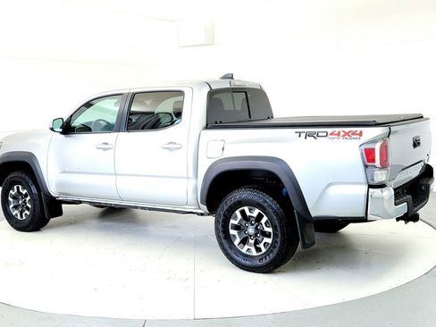 Certified 2023 Toyota Tacoma TRD Off-Road AWD/4WD image 4