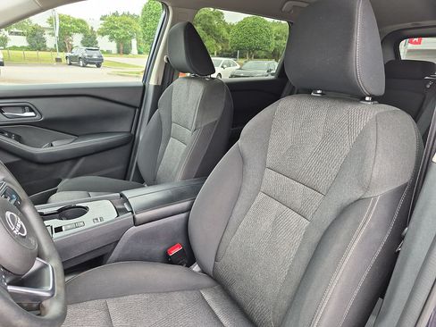 Used 2024 Nissan Rogue SV FWD image 14