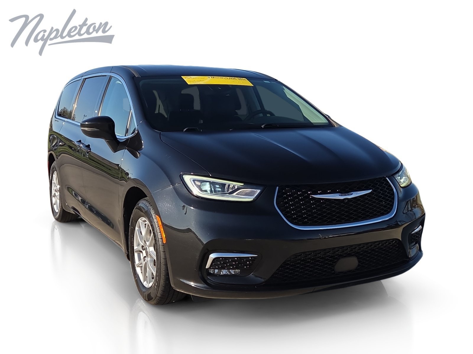 Used 2023 Chrysler Pacifica Touring-L FWD image 8