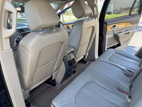 Used 2013 Lincoln MKX AWD image 36