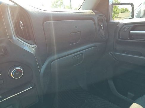 Used 2021 Chevrolet Silverado 1500 Custom Trail Boss AWD/4WD image 21