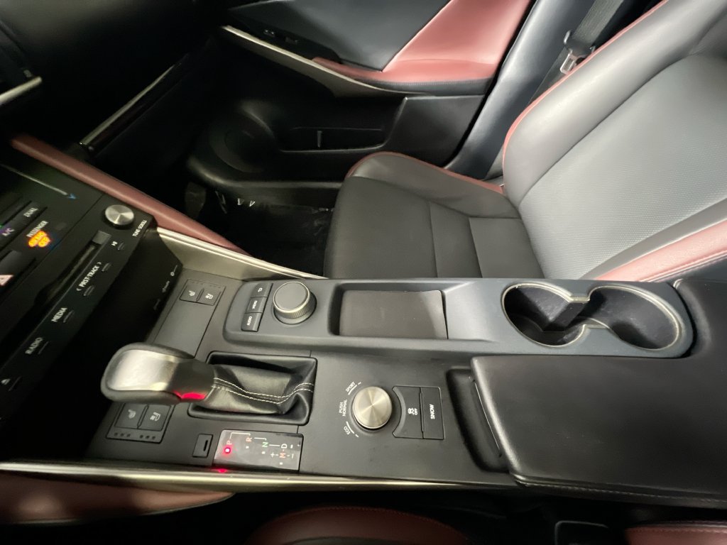 Used 2017 Lexus IS 200t w/ Premium Package RWD image 22