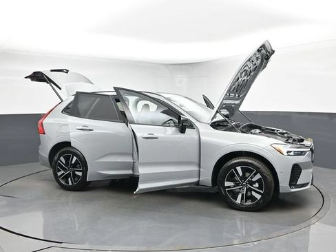 New 2026 Volvo XC60 B5 Plus w/ Protection Package Premier AWD/4WD image 53
