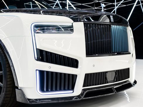 Used 2025 Rolls-Royce Cullinan AWD/4WD image 6