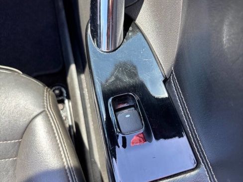 Used 2009 Saturn Sky w/ Premium Trim Package RWD image 20