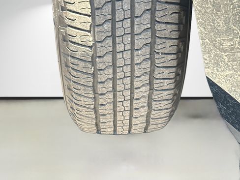 Used 2024 Chevrolet Tahoe LT RWD image 43