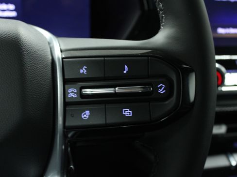 New 2025 Chevrolet Colorado LT w/ LT Convenience Package image 21