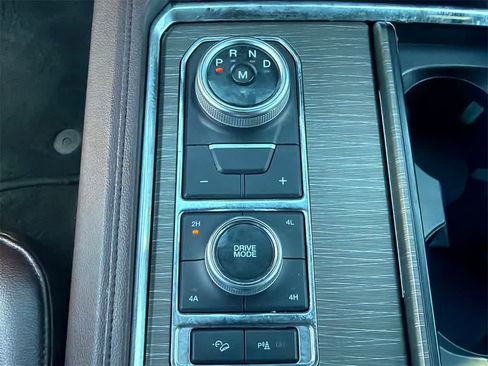 Used 2023 Ford Expedition Limited image 32