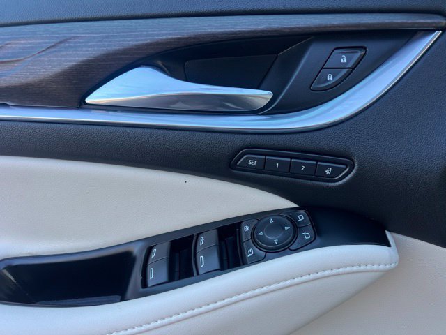 Used 2024 Buick Enclave Avenir w/ Avenir Technology Package AWD/4WD image 26