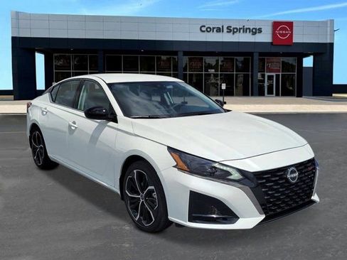 New 2026 Nissan Altima 2.5 SR FWD image 7