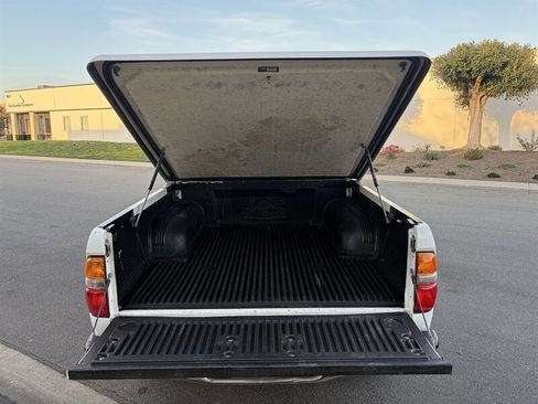 Used 2003 Toyota Tacoma PreRunner image 6