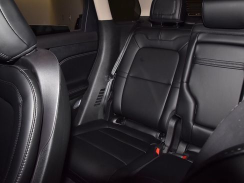New 2026 Lincoln Corsair Premiere FWD image 17