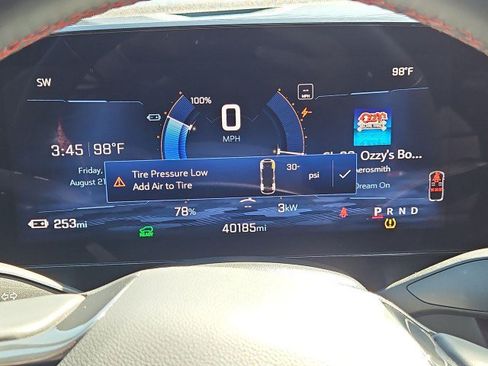 Used 2024 Chevrolet Equinox EV RS FWD image 12