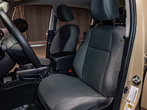 Used 2020 Toyota Tacoma SR5 w/ Technology Package image 20