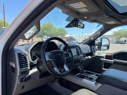 Used 2015 Ford F150 Lariat w/ Equipment Group 502A Luxury AWD/4WD image 19