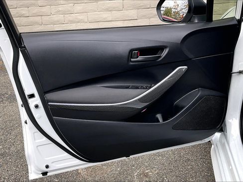 Used 2022 Toyota Corolla LE image 21