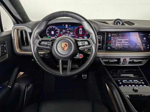 Certified 2024 Porsche Cayenne Turbo GT AWD/4WD image 20