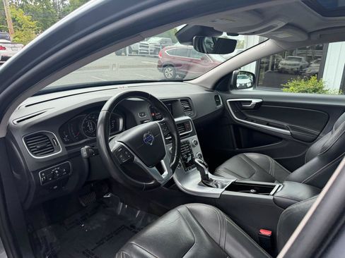 Used 2018 Volvo S60 T5 Dynamic w/ Protection Package AWD/4WD image 9
