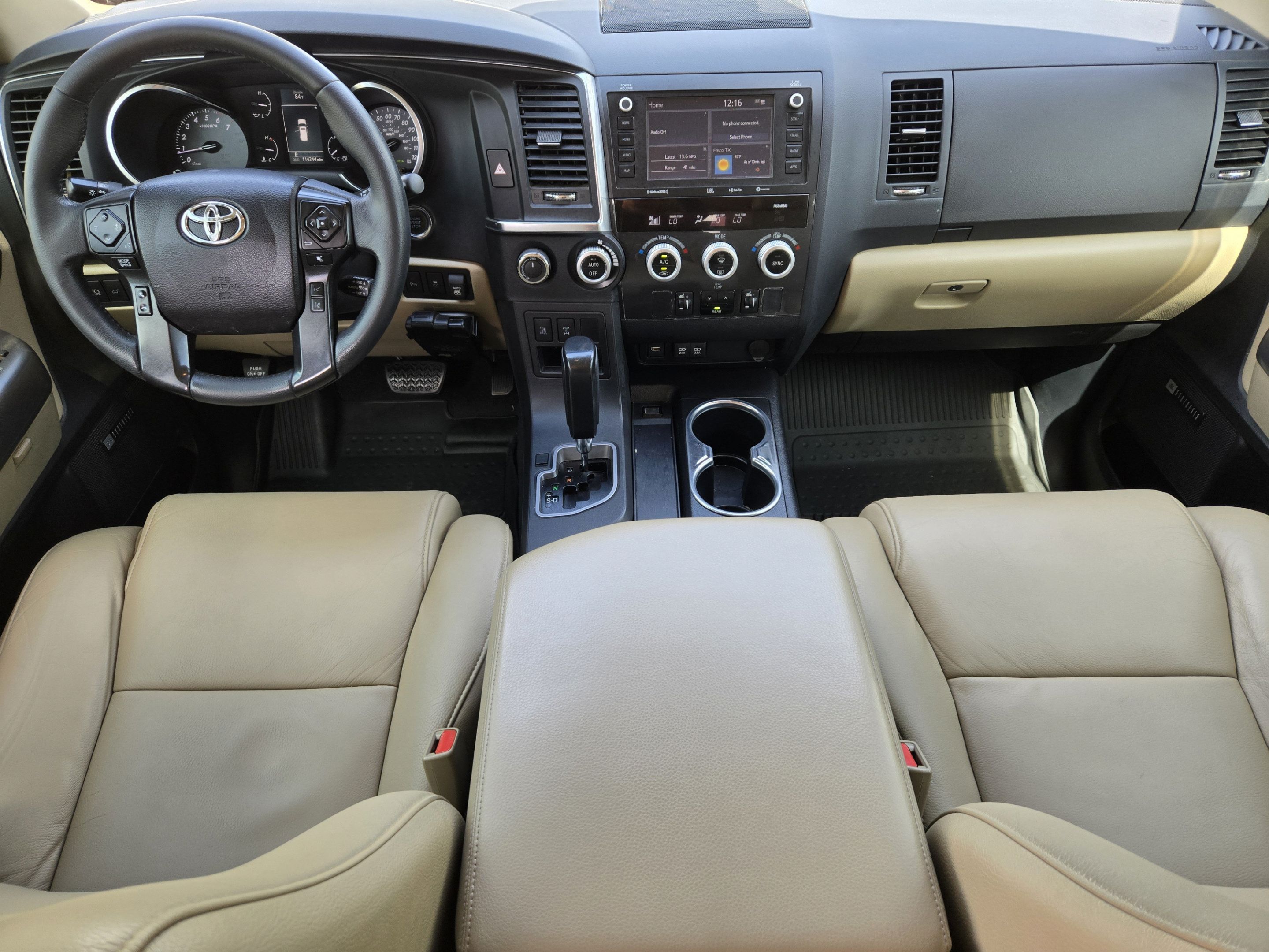 Used 2020 Toyota Sequoia Limited w/ Safety & Convenience Package AWD/4WD image 28