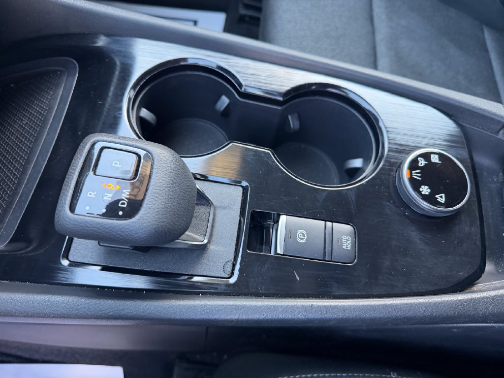 Used 2024 Nissan Rogue SV AWD/4WD image 17