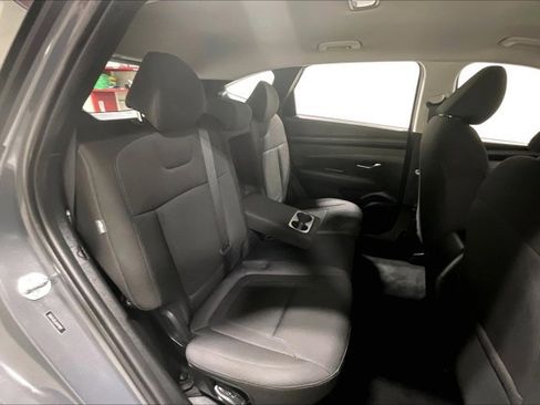 Used 2025 Hyundai Tucson SE image 27