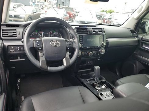 Used 2021 Toyota 4Runner Venture w/ Moonroof Package AWD/4WD image 9