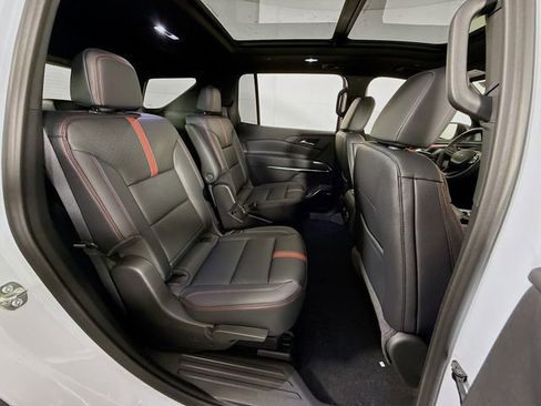 New 2026 Chevrolet Traverse RS image 32