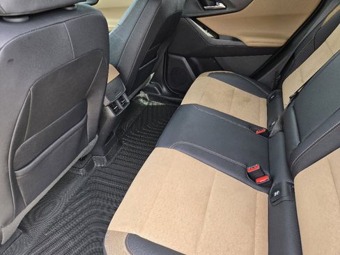 Used 2025 Chevrolet Equinox ACTIV image 29