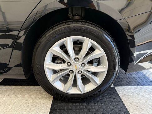 Used 2025 Chevrolet Malibu LT FWD image 11