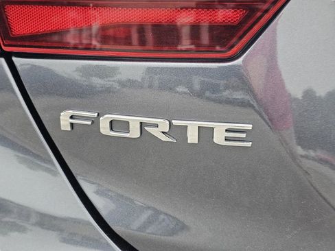 Used 2020 Kia Forte LXS image 10