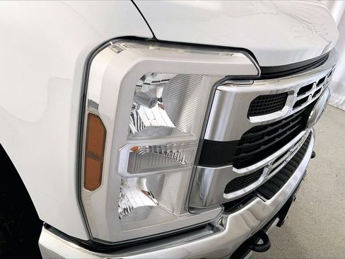 Used 2024 Ford F250 XLT w/ FX4 Off-Road Package AWD/4WD image 28