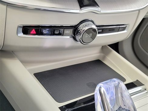 New 2026 Volvo XC60 B5 Ultra w/ Protection Package Premier image 18