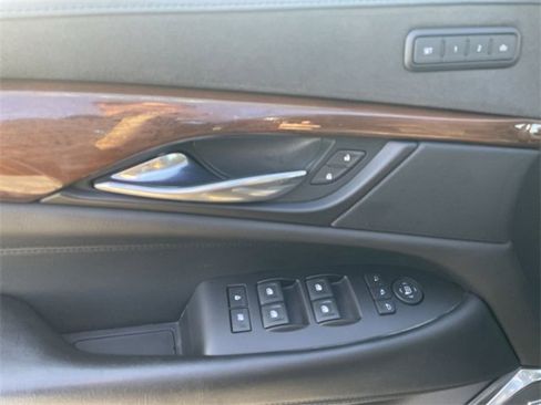 Used 2020 Cadillac Escalade Premium Luxury w/ LPO, Radiant Package image 25