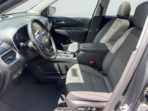 Used 2019 Chevrolet Equinox LT w/ Sun & Navigation Package AWD/4WD image 17