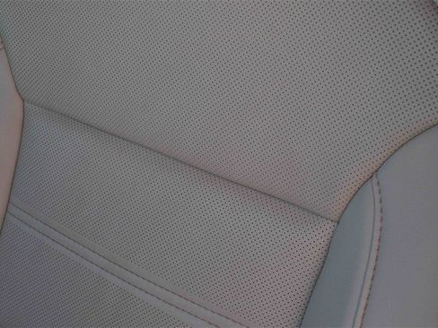 Used 2022 GMC Acadia Denali w/ Denali Ultimate Package image 25