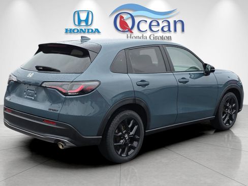 Used 2023 Honda HR-V Sport image 3