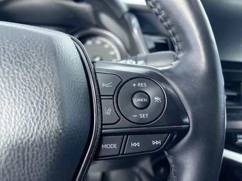 Used 2023 Toyota Camry SE w/ Cold Weather Package image 17