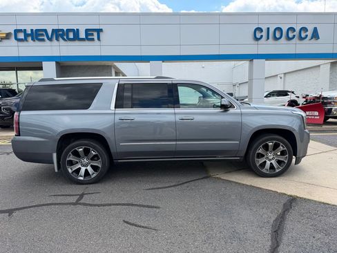 Used 2018 GMC Yukon XL Denali w/ Denali Ultimate Package AWD/4WD image 8