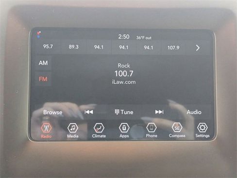 Used 2020 Jeep Cherokee Latitude image 18