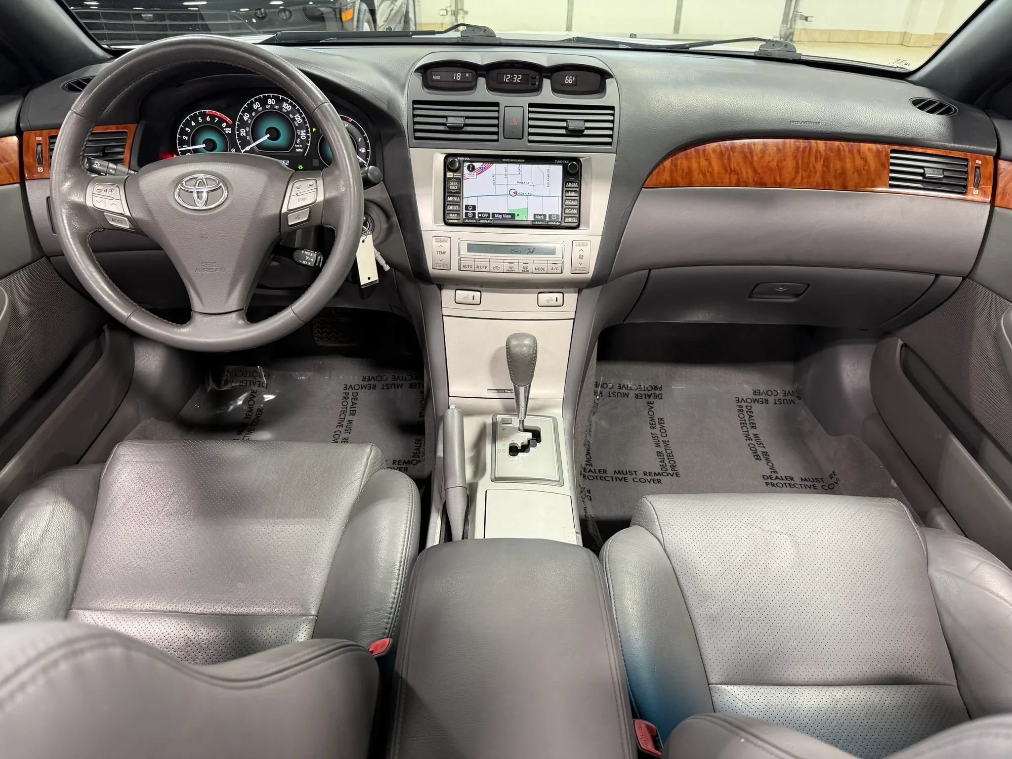 Used 2008 Toyota Solara SLE FWD image 2