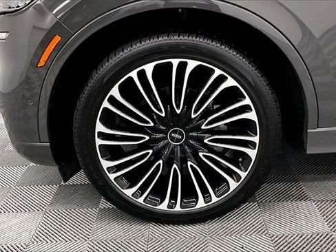Used 2024 Lincoln Aviator Black Label w/ Dynamic Handling Package image 9