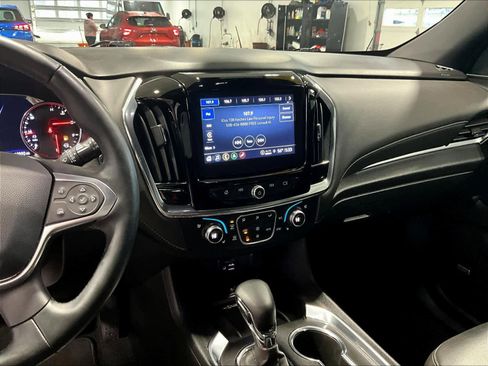 Used 2023 Chevrolet Traverse Premier w/ Redline Edition image 19